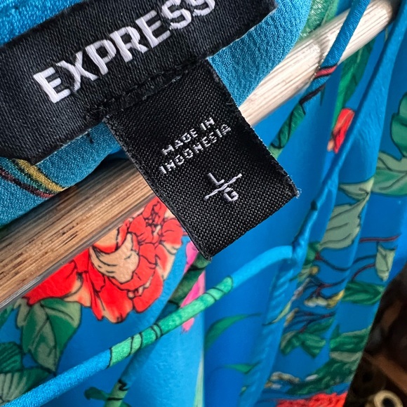 Express - Picture 2 of 11